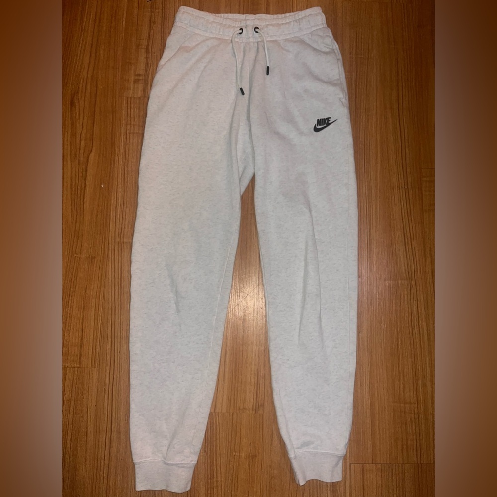 ***SOLD**Nike Womens Light Gray Sweatpants